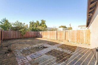 365 W 12th St in Pittsburg, CA - Building Photo - Building Photo