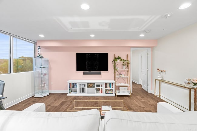 3700 Cantrell Rd in Little Rock, AR - Building Photo - Building Photo