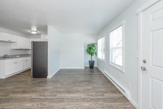 La Madera Apartments in Federal Way, WA - Building Photo - Building Photo