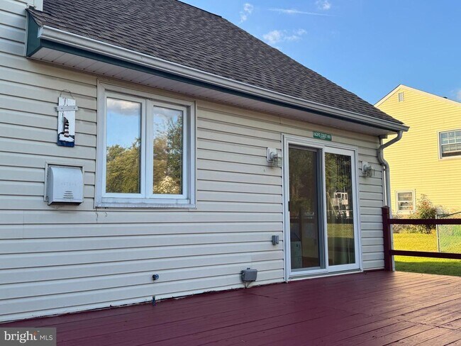 18 Cobblestone Ln in Aston, PA - Building Photo - Building Photo
