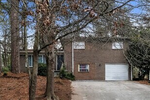 2894 Cohassett Ln in Decatur, GA - Building Photo