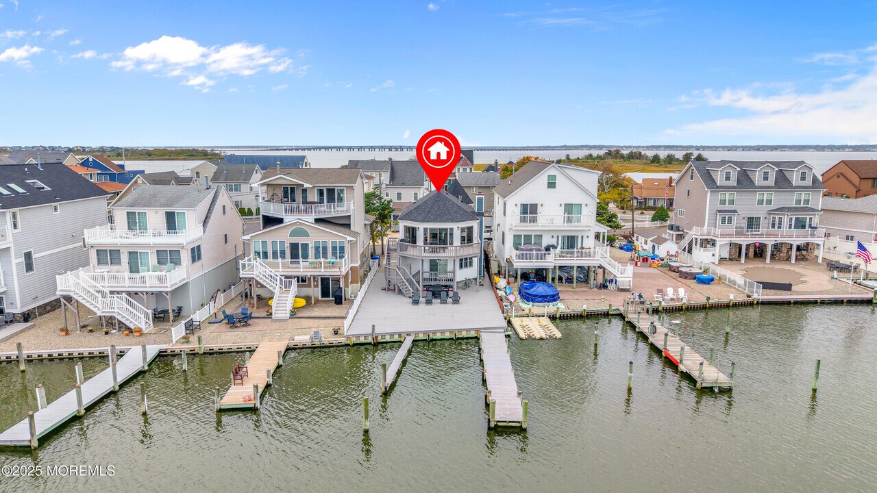 28 Harborside Dr E in Seaside Heights, NJ - Foto de edificio