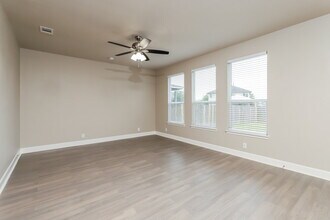 255 Limestone Creek in New Braunfels, TX - Building Photo - Building Photo