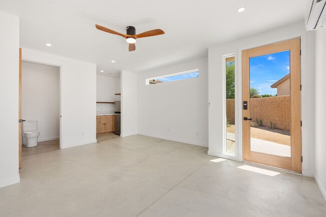 44429 Avenida Hanna, Unit Hanna 1