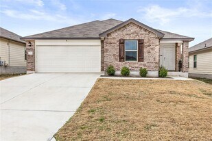 132 Ragnar Dr in Jarrell, TX - Building Photo