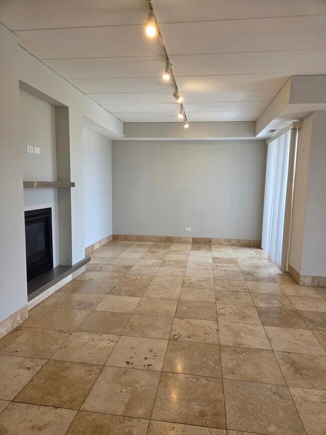 2500 S Halsted St in Chicago, IL - Building Photo - Building Photo