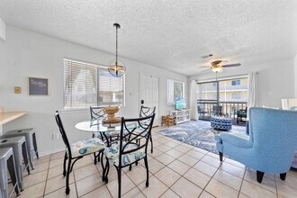 25925 Canal Rd in Orange Beach, AL - Foto de edificio - Building Photo