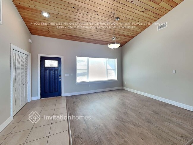 10613 Lakeshore Dr in Clermont, FL - Building Photo - Building Photo