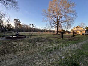 8222 LA-955 in Ethel, LA - Building Photo - Building Photo