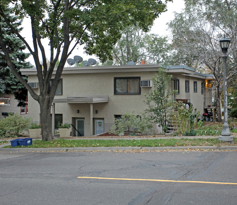 1006 Randolph Ave in St. Paul, MN - Foto de edificio