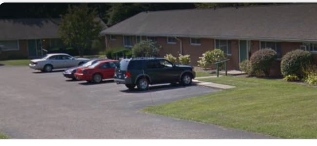 1676 Rosemont Rd, Unit 1676 in Alliance, OH - Building Photo - Building Photo