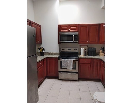 467 Beacon St-Unit -4 in Boston, MA - Foto de edificio - Building Photo