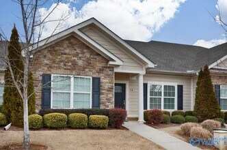 74 NW Moore Farm Cir in Huntsville, AL - Building Photo - Building Photo