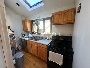 147 Willow Ave, Unit 3A in Somerville, MA - Building Photo - Building Photo