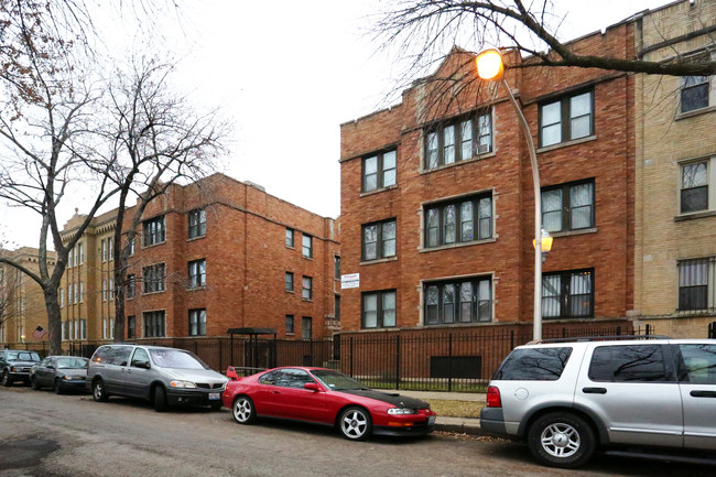 Whipple Apartments in Chicago, IL - Building Photo - Building Photo