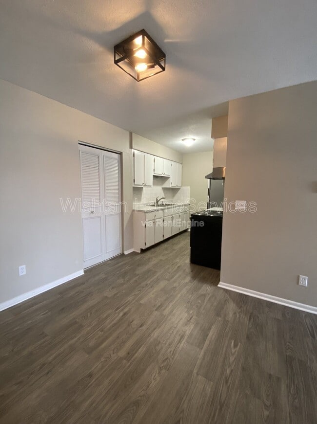 217 Charleston Blvd in Macomb, IL - Building Photo - Building Photo