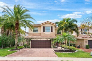 8300 Calabria Lakes Drive in Boynton Beach, FL - Building Photo