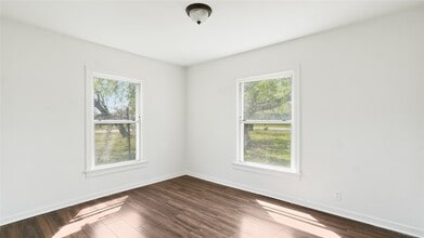 410 Clinton Park St in Houston, TX - Building Photo - Building Photo