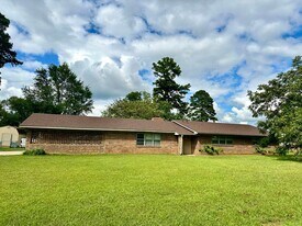 3710 Hillside Dr in Texarkana, TX - Building Photo