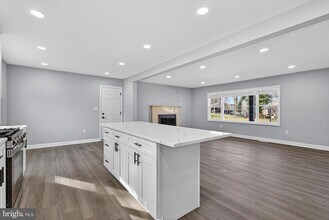 2403 Kingsway Rd in Fort Washington, MD - Building Photo - Building Photo