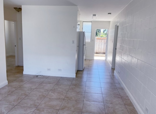 711 Makaleka Ave in Honolulu, HI - Building Photo - Building Photo