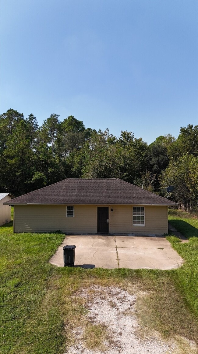 property at 3 Janet Ln