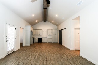 2508 111th St in Lubbock, TX - Building Photo - Building Photo