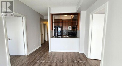 181 Village Green Square in Toronto, ON - Building Photo - Building Photo