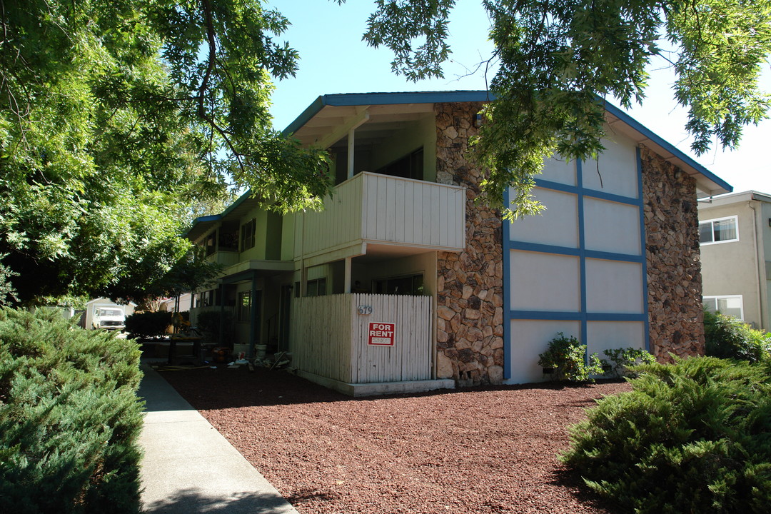 679 E 9th St in Chico, CA - Building Photo