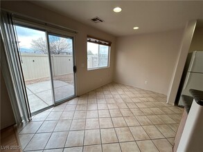 942 Valetta Flat Ave in Las Vegas, NV - Building Photo - Building Photo