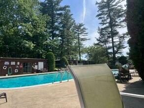 4 Greenbriar Dr, Unit 4-202 in North Reading, MA - Building Photo - Building Photo