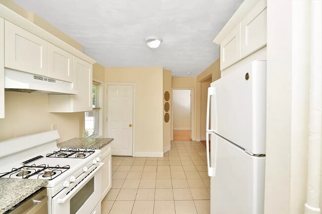 964 Morton St, Unit Unit 1 in Boston, MA - Building Photo - Building Photo