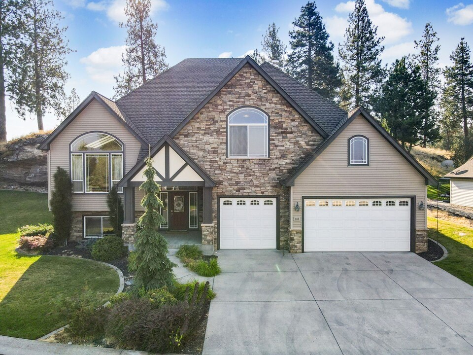 305 S Shelley Lake Ln in Spokane Valley, WA - Building Photo