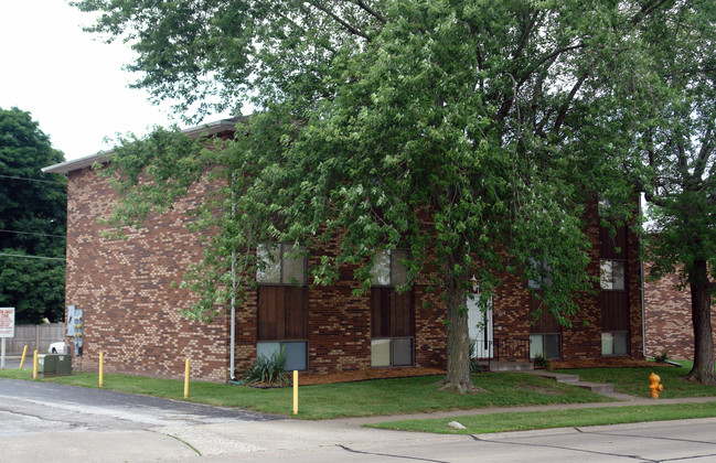 3614-3622 25th St in Moline, IL - Foto de edificio - Building Photo