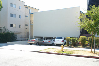 221 N Belmont St in Glendale, CA - Building Photo - Building Photo