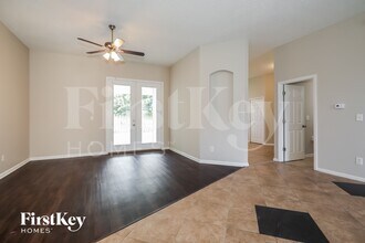 5510 Bristol Bay Ln N in Jacksonville, FL - Building Photo - Building Photo