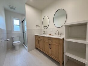 49 Grant Ave, Unit #2 in Cliffside Park, NJ - Building Photo - Building Photo