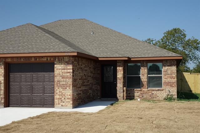 931 Robineta Ln in Gunter, TX - Building Photo