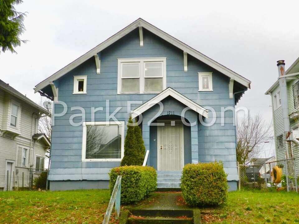 1711 S 9th St in Tacoma, WA - Building Photo