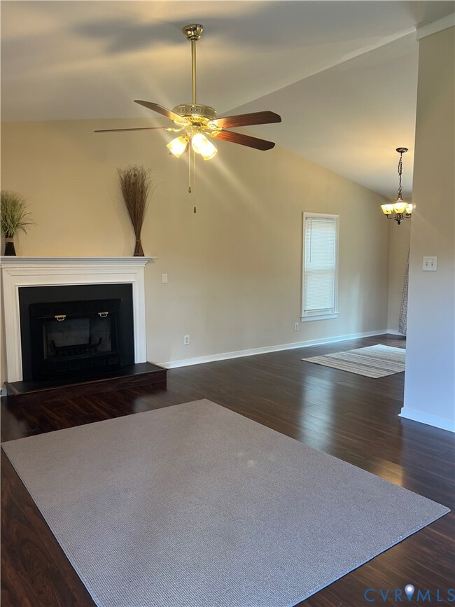 9055 Castle Point Rd in Glen Allen, VA - Building Photo - Building Photo