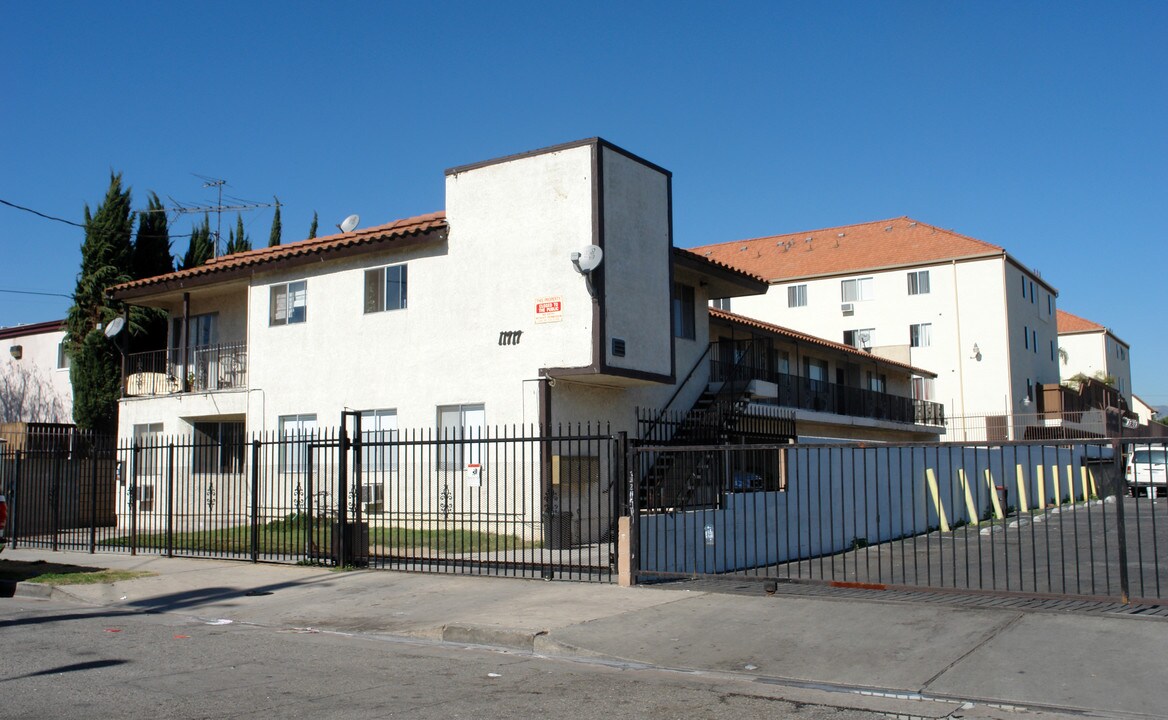 11717 Cohasset St in North Hollywood, CA - Building Photo