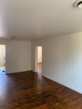 9973 Sloane Sq, Unit B in St. Louis, MO - Foto de edificio - Building Photo