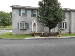 9589 Cost Ave in Stonewood, WV - Building Photo - Building Photo