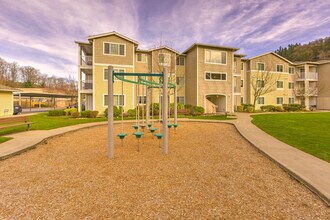 Valley Springs in Renton, WA - Foto de edificio - Building Photo