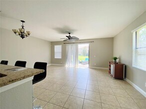 8065 Prestbury Dr in Orlando, FL - Building Photo - Building Photo