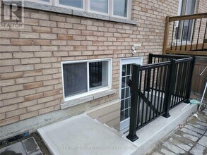 19 Freedom Oaks Trail in Brampton, ON - Building Photo - Building Photo