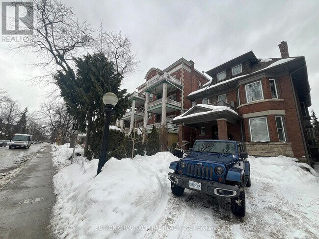 335 Palmerston Blvd in Toronto, ON - Building Photo - Building Photo