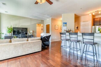 123 Tower Blvd in Piscataway, NJ - Foto de edificio - Building Photo