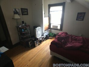 112 Allston St, Unit 1 in Boston, MA - Foto de edificio - Building Photo