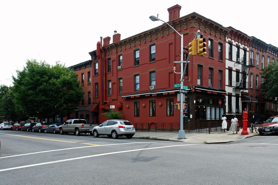 475 6th Ave in Brooklyn, NY - Building Photo